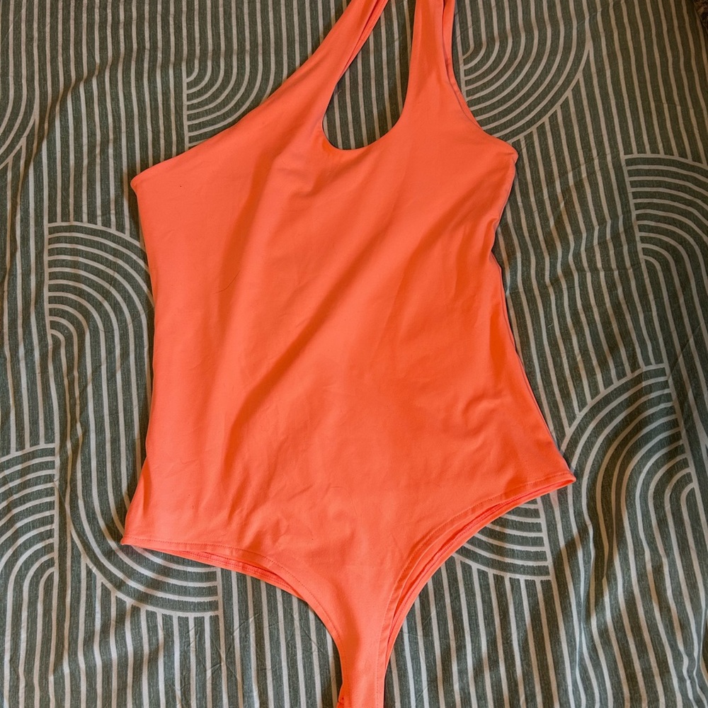 ReoRia One Shoulder Bodysuit